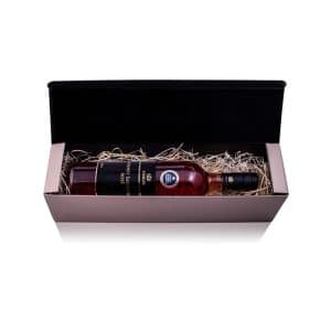 Elegantné darčekové balenie zlatej farby s ružovým vínom Cabernet Sauvignon Rosé 2020 - vinárstvo Vinkor Malé Karpaty