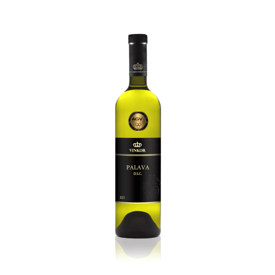 Sladké biele víno Pálava 2021 z rodinného vinárstva Vinkor z Vinosadov