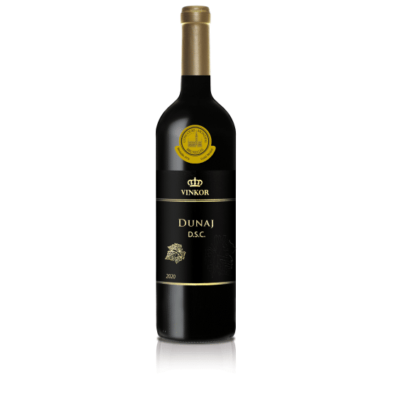 Červené víno Dunaj 2020 z rodinného vinárstva Vinkor, ocenené zlatou medailou z Concours Mondial de Bruxelles
